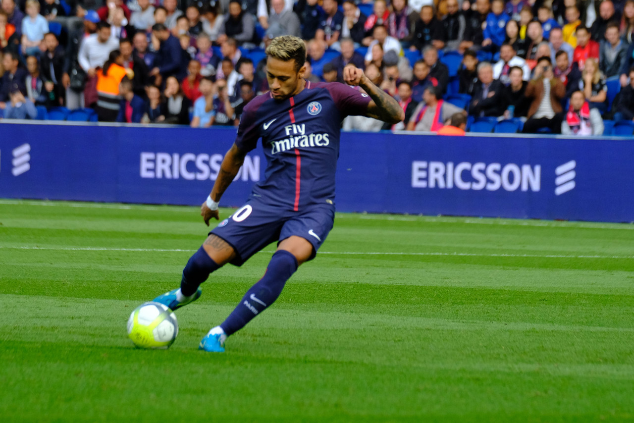 拉波尔特：C罗是个训练狂总喜欢加练；适应沙特生活是难一些（拉波尔特：C罗痴迷训练常加练；适应沙特生活确实有点难）