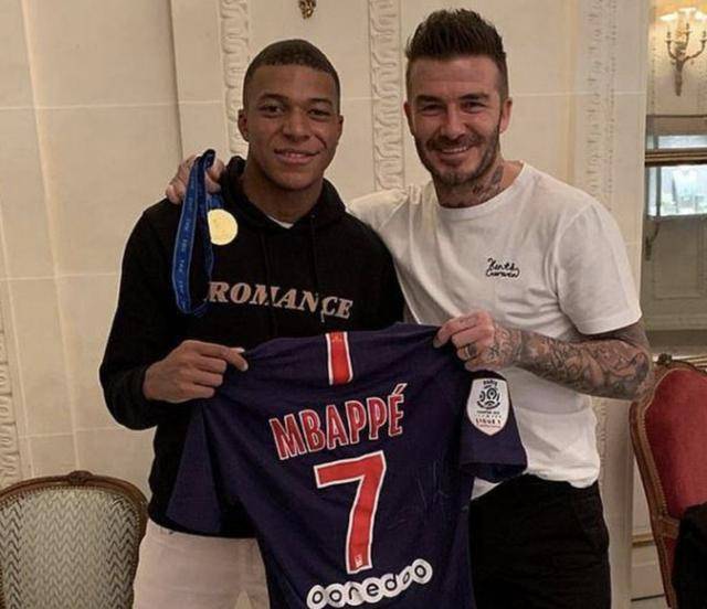 他已经踢出了顶级前锋的感觉（他已具备顶级前锋的风范）