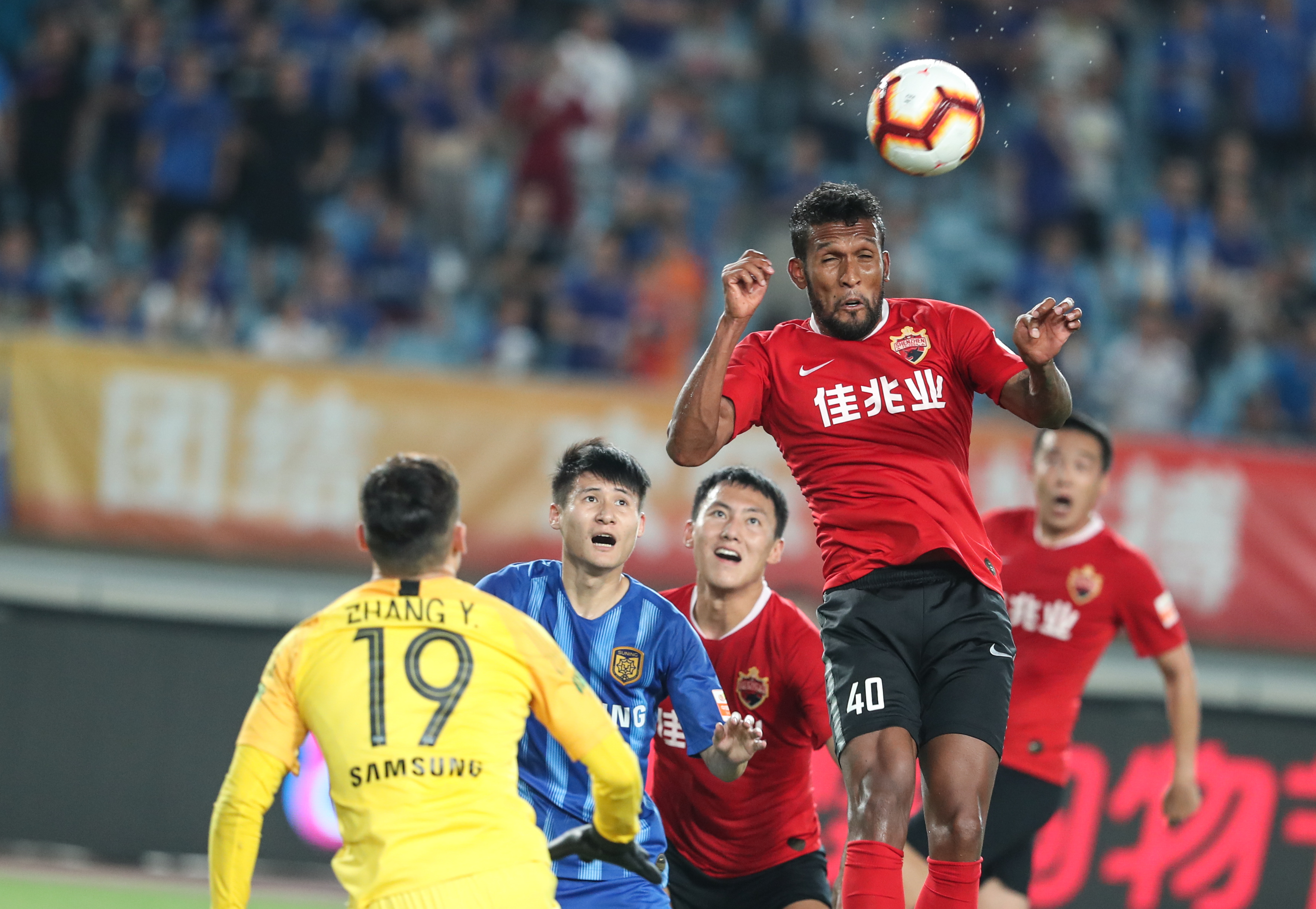 还去踢U21联赛？王钰栋今年已代表5支球队出战44场比赛（还要踢U21？王钰栋今年已为5队出场44次）