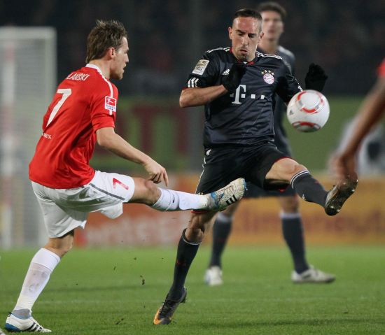 多特青春风暴持续席卷德甲（多特青春旋风再袭德甲）