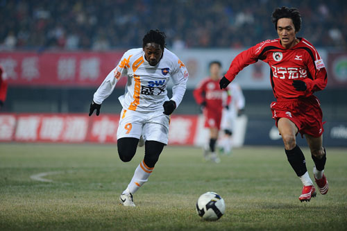 东部倒一变第一！活塞三少两年大蜕变：24岁超巨跃升MVP榜第四（从东部垫底到领跑！活塞三少两年蜕变，24岁当家冲至MVP第4）