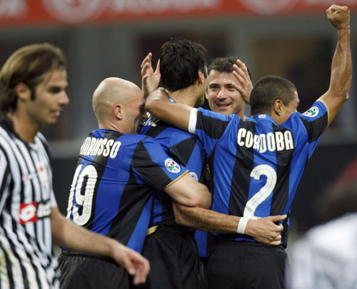 穆勒：孔帕尼的工作非常出色，本赛季观看拜仁比赛是种享受（穆勒称赞孔帕尼执教出彩：本季观看拜仁是一种享受）