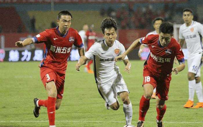 世体：皇马想让阿隆索带队踢西超杯，这个计划已酝酿许久（世体：皇马拟由阿隆索执掌球队征战西超杯，此方案已筹划多时）